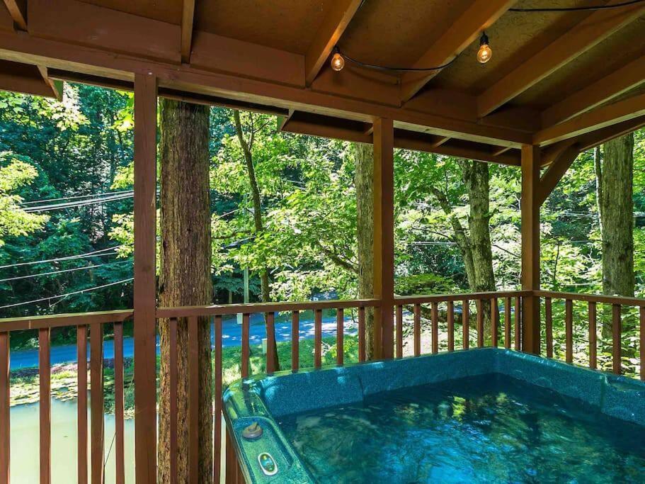 The Fishing Hole Cabin - Sage Vacations Gatlinburg Luaran gambar